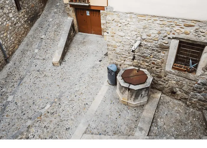 El Call Lestudi En La Juderia De Besalu